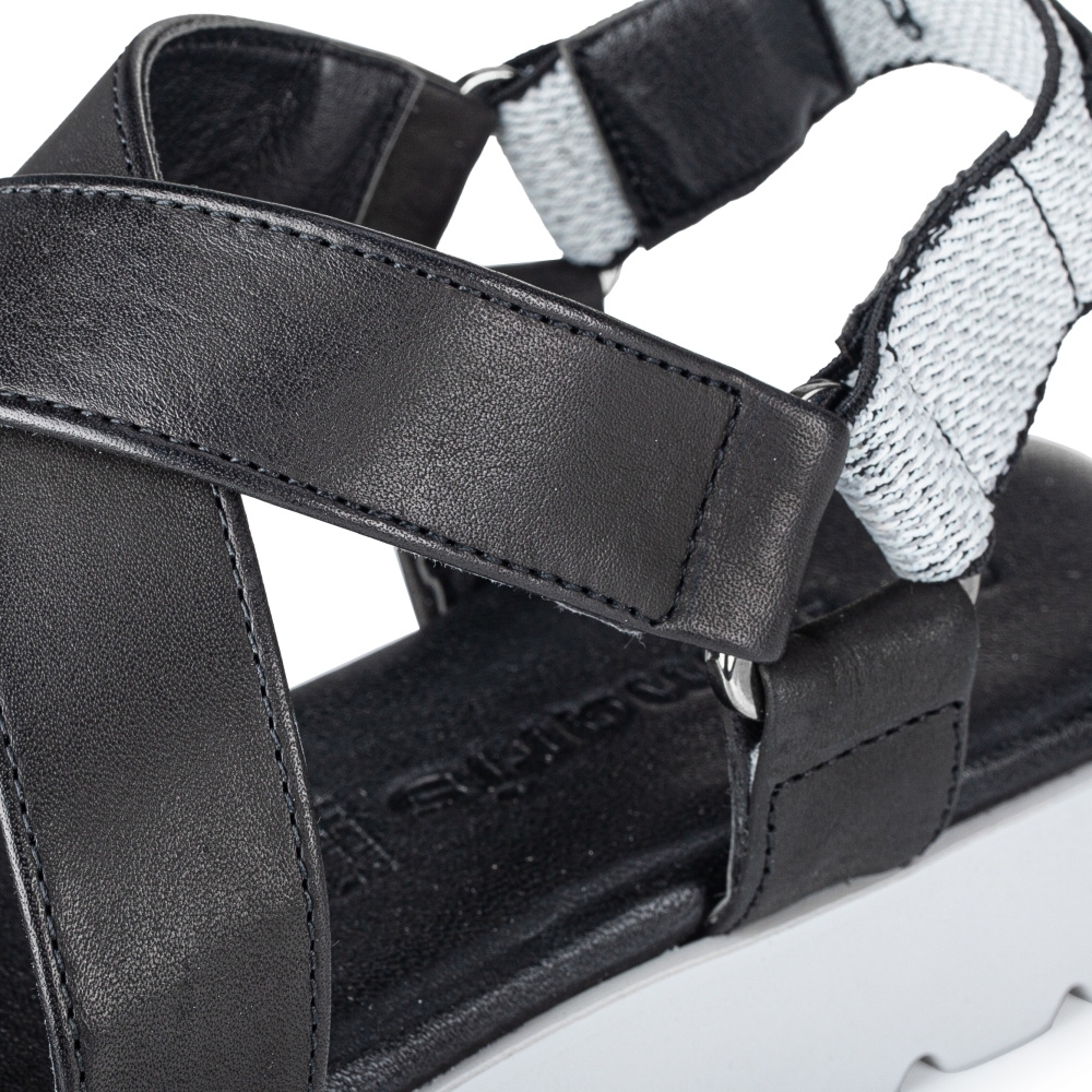 detail Dámské sandály TAMARIS TAM-10201813-S2 černá